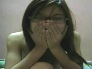 越南眼鏡嫩妹和初戀在家嘗試第一次的性愛
